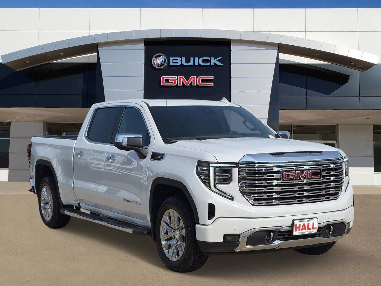 Certified 2023 GMC Sierra 1500 Denali w/ Technology Package AWD/4WD image 1