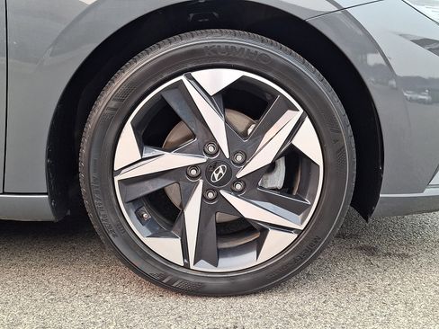 Certified 2023 Hyundai Elantra SEL w/ Convenience Package FWD image 8