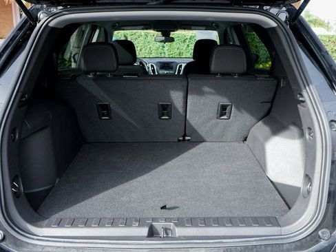 Used 2024 Chevrolet Equinox LS w/ LS Convenience Package image 8