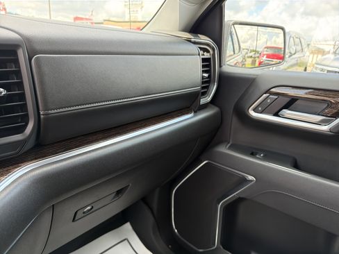 Used 2025 GMC Sierra 1500 Elevation AWD/4WD image 24