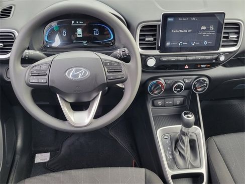 New 2026 Hyundai Venue SE image 4