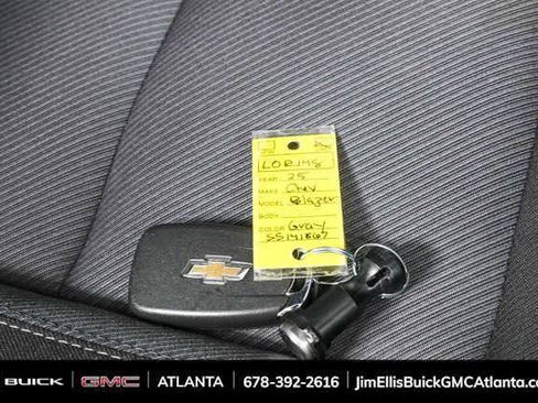 Used 2025 Chevrolet Blazer LT FWD image 36