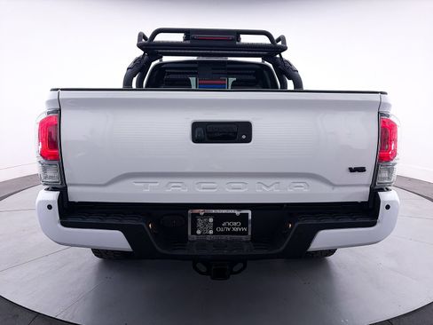 Used 2021 Toyota Tacoma TRD Sport w/ Technology Package RWD image 15
