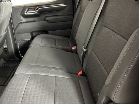 Used 2023 Chevrolet Silverado 1500 LT AWD/4WD image 19