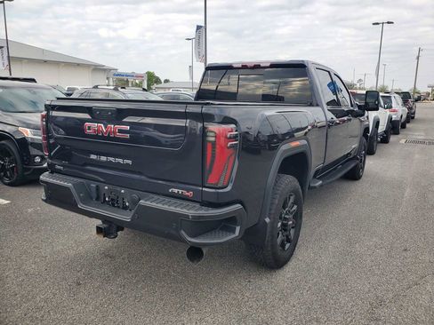 Used 2024 GMC Sierra 2500 AT4 w/ AT4 Premium Plus Package image 3