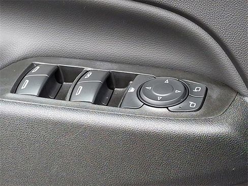 Used 2021 Chevrolet Equinox LT image 21