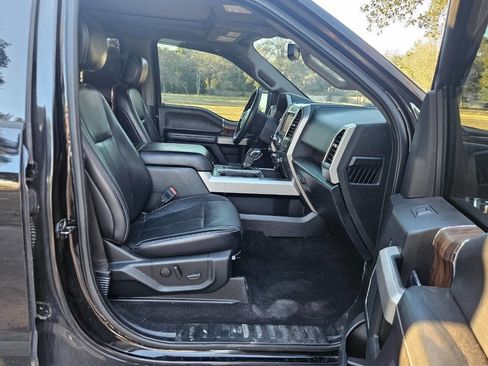 Used 2019 Ford F150 Lariat image 19