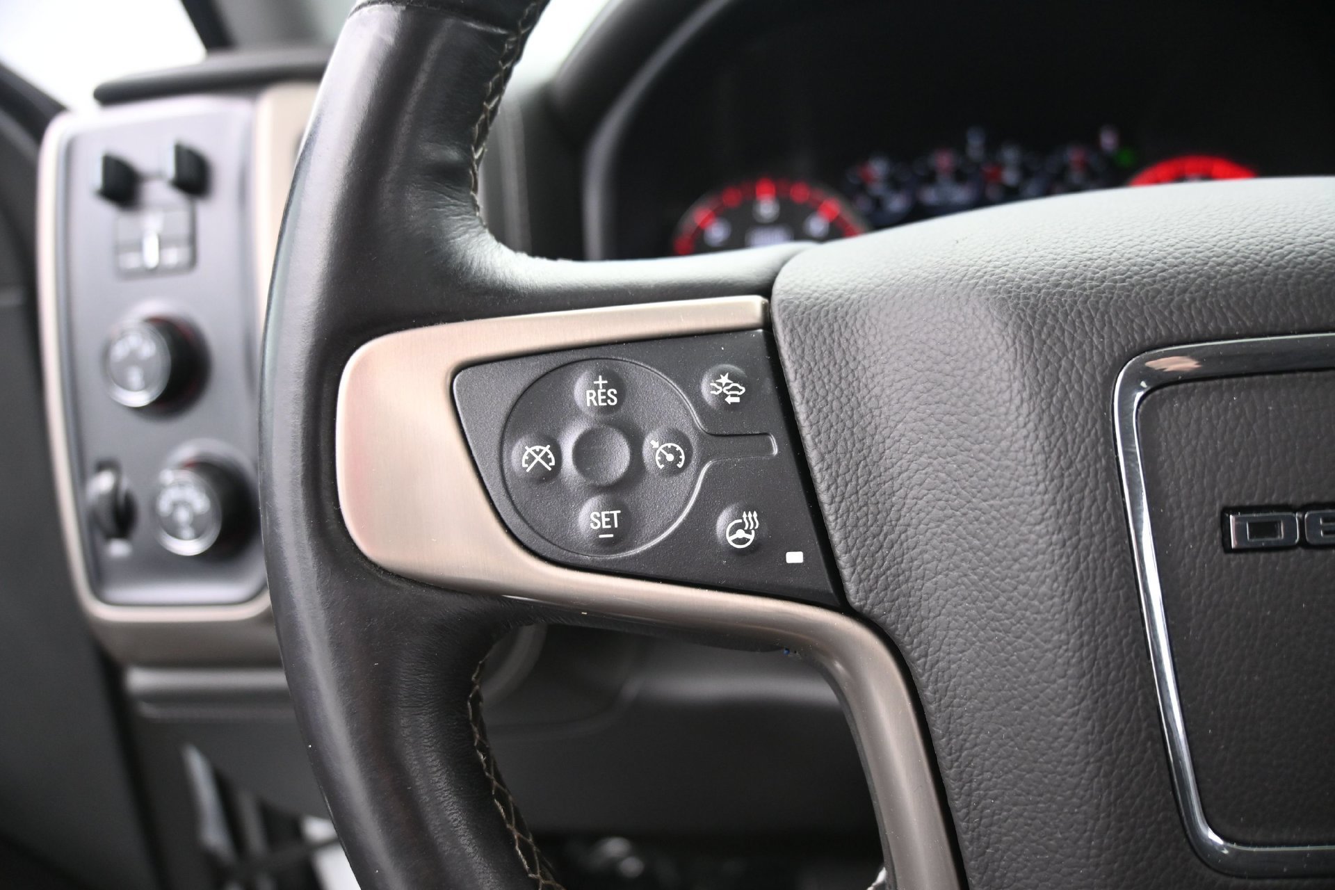 Used 2016 GMC Sierra 2500 Denali w/ Driver Alert Package AWD/4WD image 23