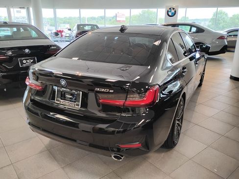 Used 2022 BMW 330e xDrive w/ Driving Assistance Package AWD/4WD image 3