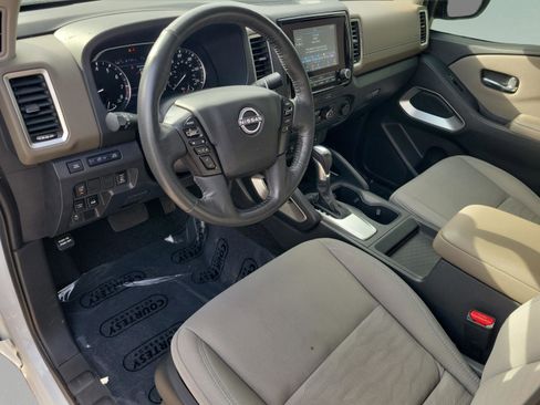 Certified 2022 Nissan Frontier SV image 23