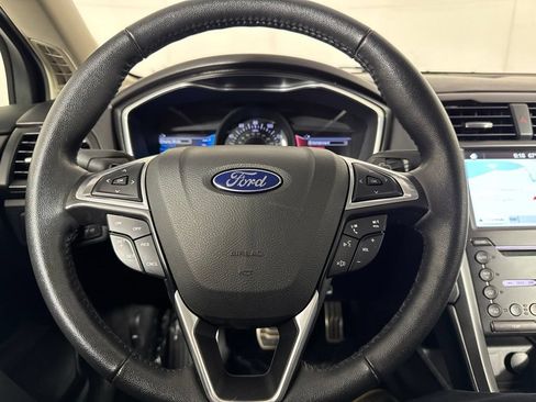 Used 2017 Ford Fusion Titanium AWD/4WD image 33