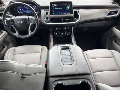 Used 2023 Chevrolet Tahoe Z71 w/ Luxury Package AWD/4WD image 28