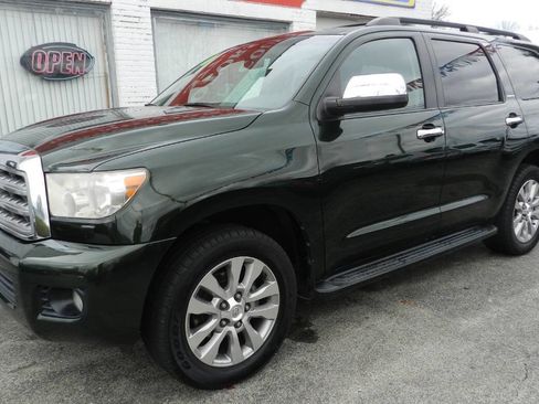 Used 2010 Toyota Sequoia Limited image 3