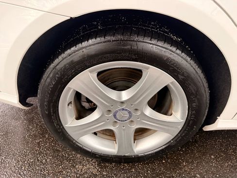 Used 2014 Mercedes-Benz E 350 4MATIC Sedan image 47