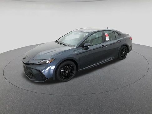 New 2026 Toyota Camry SE image 1