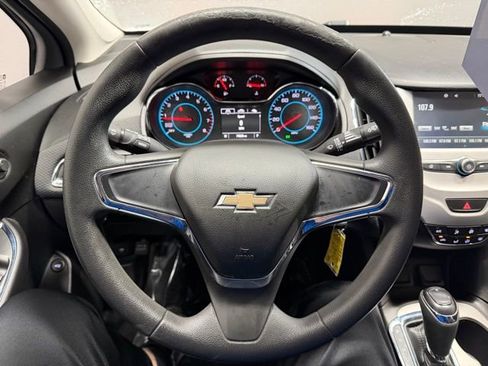 Used 2016 Chevrolet Cruze LS image 24