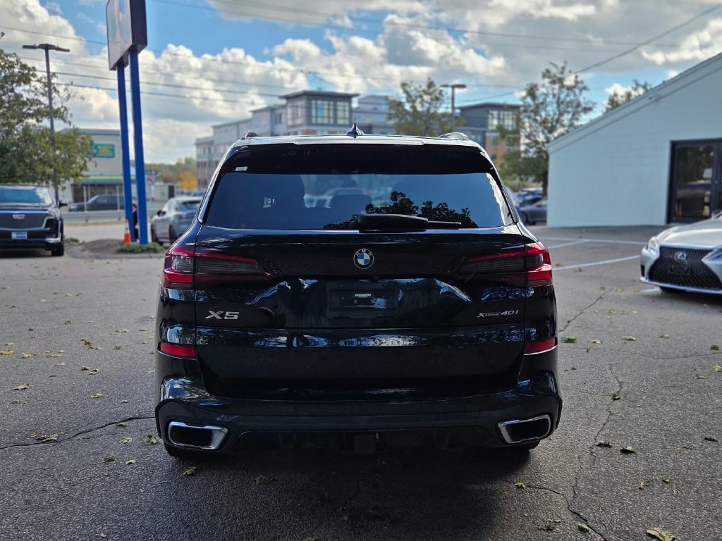 Used 2022 BMW X5 xDrive40i w/ M Sport Package AWD/4WD image 5