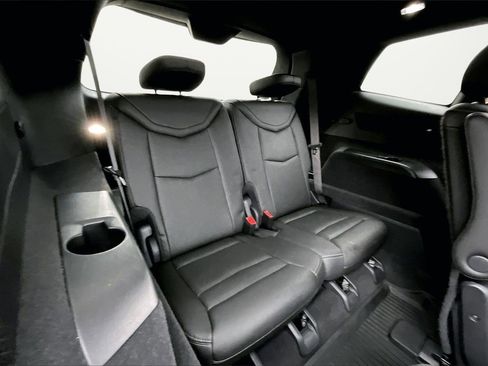 Used 2022 Cadillac XT6 Premium Luxury w/ Technology Package image 26