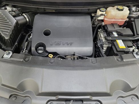 Used 2020 Chevrolet Traverse LS FWD image 30