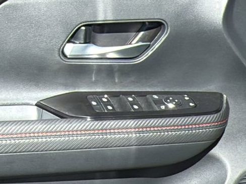 New 2026 Nissan Kicks SR image 22