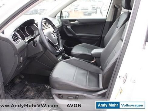 Used 2019 Volkswagen Tiguan SE image 18