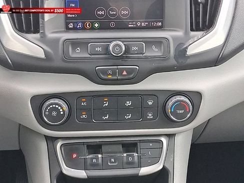Used 2024 GMC Terrain SLE FWD image 13