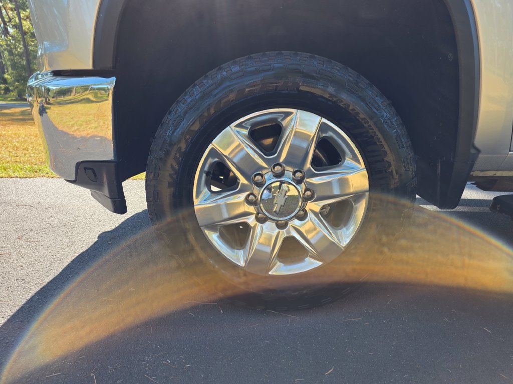 Used 2020 Chevrolet Silverado 2500 LTZ w/ LTZ Premium Package AWD/4WD image 9