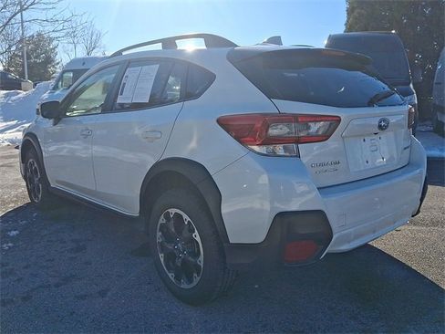 Used 2022 Subaru Crosstrek 2.0i Premium w/ Moonroof Package image 7