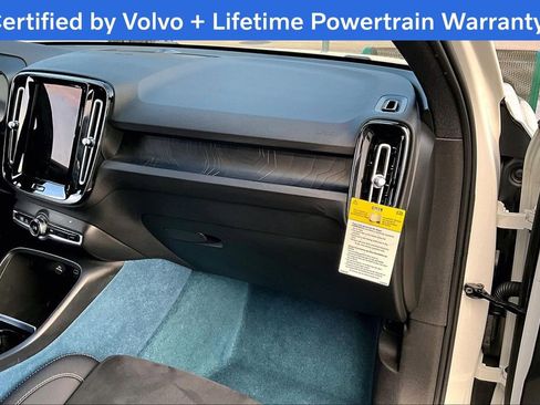 Certified 2023 Volvo C40 P8 Recharge Ultimate w/ Protection Package Premier image 19