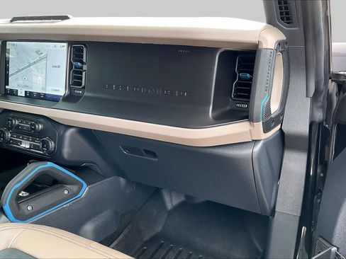 Used 2022 Ford Bronco Wildtrak AWD/4WD image 19