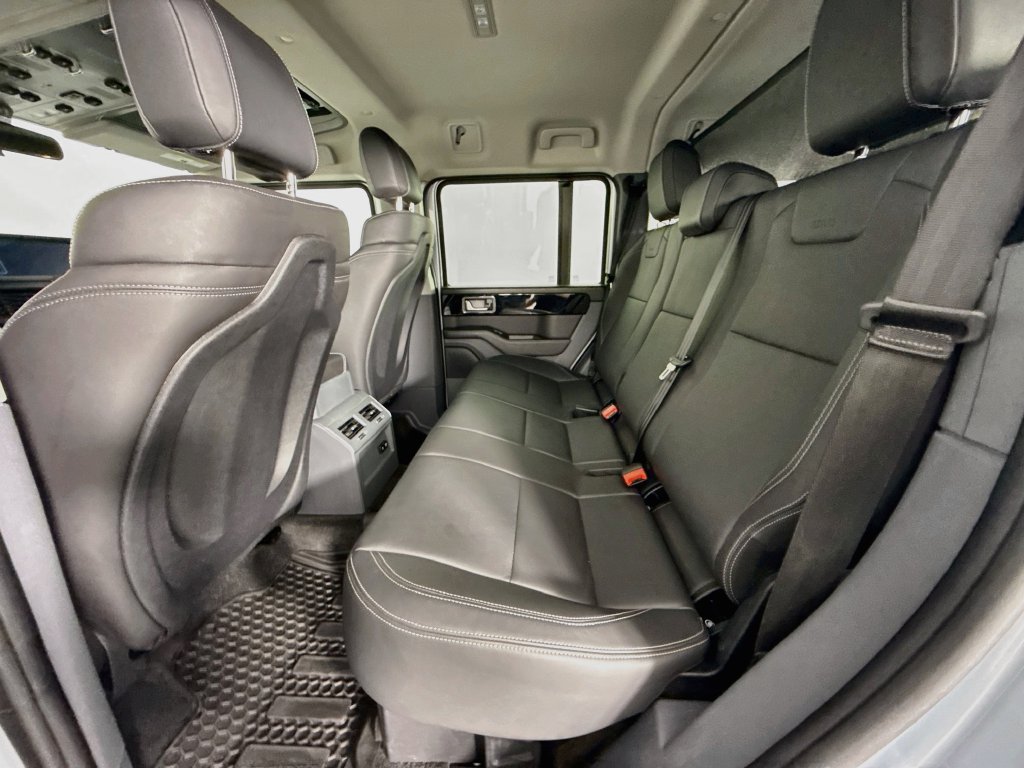Used 2024 INEOS Grenadier Station Wagon AWD/4WD image 19