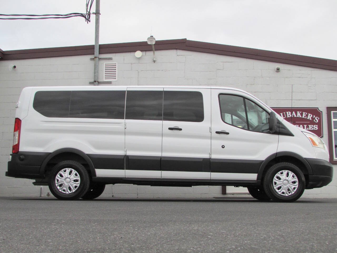 Used 2015 Ford Transit 350 XLT RWD image 9