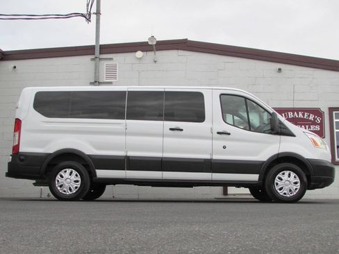 Used 2015 Ford Transit 350 XLT RWD image 9