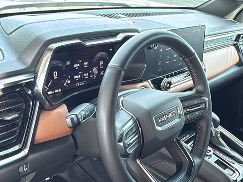 Used 2025 GMC Canyon AT4 w/ Technology Plus Package AWD/4WD image 22