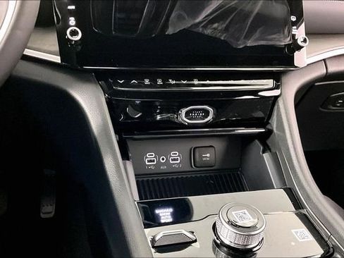 New 2026 Jeep Grand Cherokee Limited image 7
