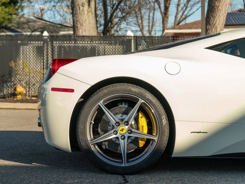 Used 2015 Ferrari 458 Italia Coupe image 19