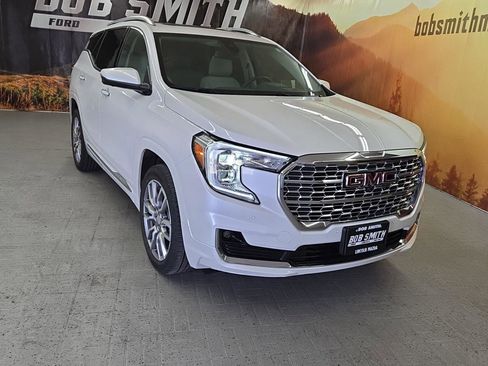 Used 2024 GMC Terrain Denali w/ Denali Premium Package image 1