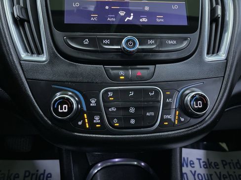 Used 2020 Chevrolet Malibu LT w/ Leather Package image 23