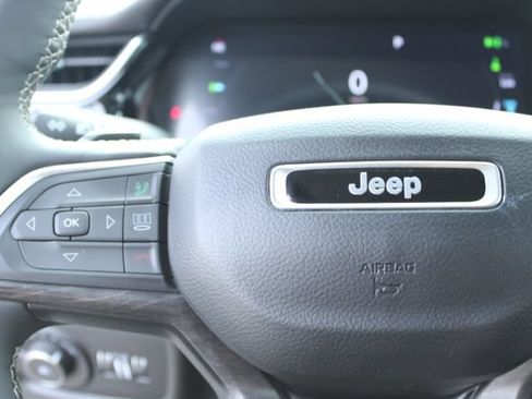 Used 2024 Jeep Grand Cherokee Limited 4xe AWD/4WD image 20