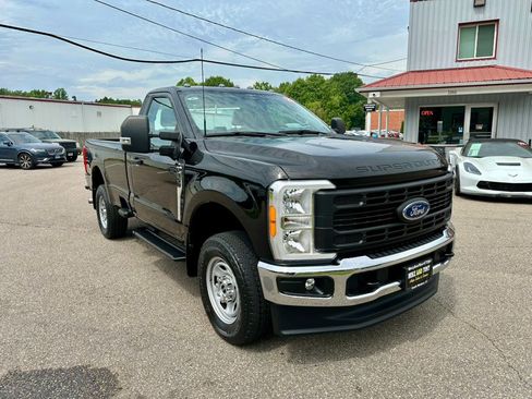 Used 2023 Ford F350 XL w/ FX4 Off-Road Package AWD/4WD image 3