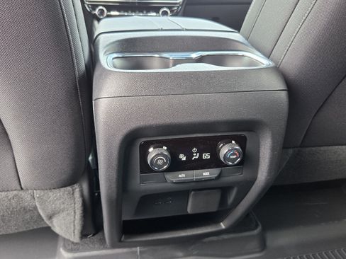 New 2026 Chevrolet Traverse LT w/ Midnight/Sport Edition FWD image 11