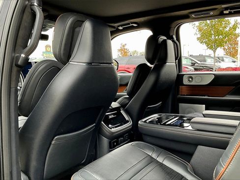 Used 2023 Lincoln Navigator Black Label image 31