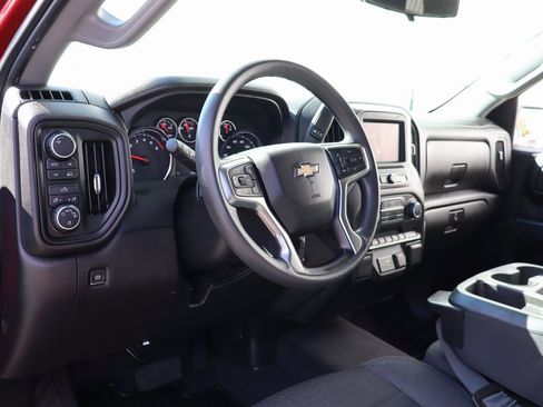 Used 2022 Chevrolet Silverado 1500 Custom w/ Safety Confidence Package image 9