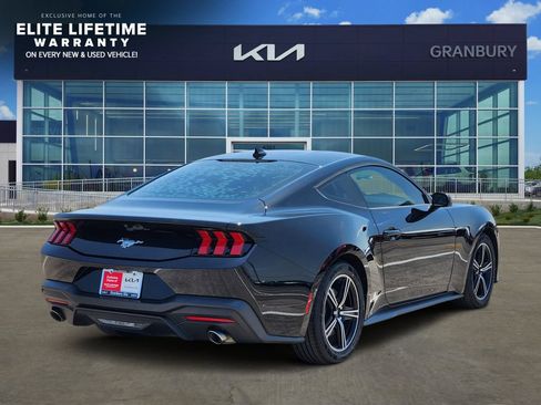 Used 2024 Ford Mustang Coupe RWD image 5