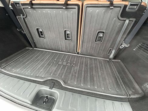 Used 2022 Nissan Pathfinder Platinum w/ Cargo Package image 18