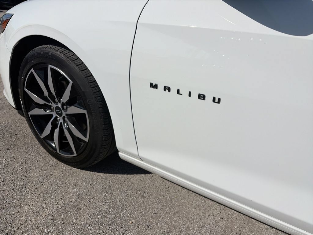 Used 2022 Chevrolet Malibu RS FWD image 34
