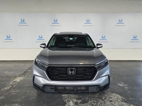 Used 2023 Honda CR-V EX image 2