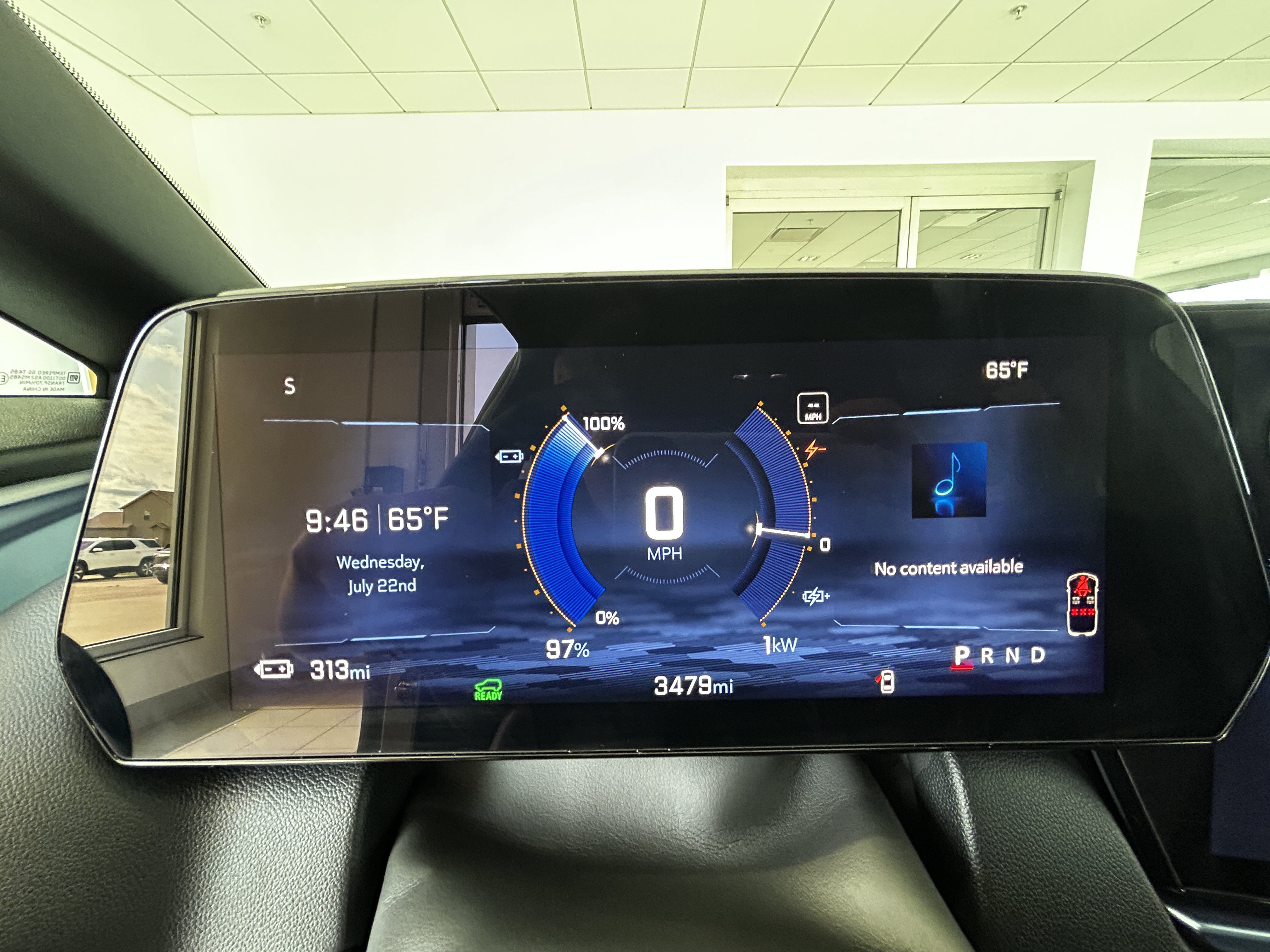 Used 2025 Chevrolet Equinox EV LT w/ Convenience Package FWD image 11