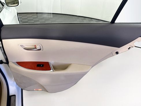 Used 2011 Lexus ES 350 image 29