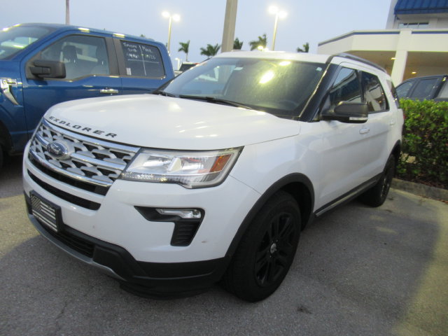 Certified 2019 Ford Explorer XLT w/ Equipment Group 201A AWD/4WD image 3